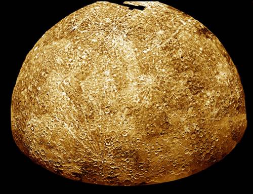 Merkur je první planetou v pořadí od Slunce. Tento malý, kamenný svět známe přinejmenším od 3. tisíciletí př. n. l., ovšem pro staré Sumery nebyl tělesem, nýbrž bohem. Od Řeků dostal hned dvě jména: Apollo při svém zjevování se jako ranní hvězda a Hermes jako hvězda večerní.