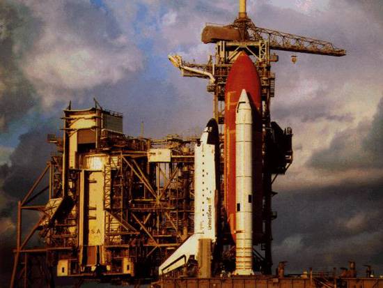 Po více než dvou letech od katastrofálního zániku raketoplánu Columbia NASA nyní oznámila, že se znovu vydá do vesmíru. Datum prvního startu stanovila na 15. května.