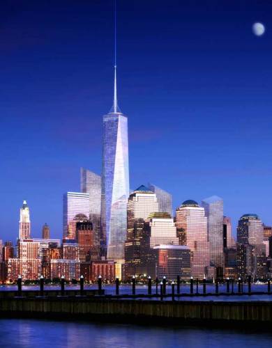 Projekt Věže svobody (Freedom Tower), která má v New Yorku vyrůst na místě teroristy zničených „Dvojčat“, stále mění svou tvář. Jak celý spor architektů dopadne?