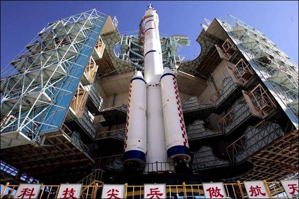 Čínští technologové vyvíjejí nové rakety s trojnásobně větší nosností.