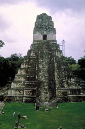 Pátrání po prastarých civilizacích v Jižní a Střední Americe je jedním z nejnapínavějších dobrodružství archeologie a přináší neustále nové a nové objevy.
