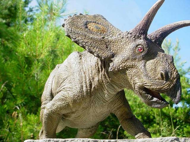 Šokující objev: Savci požírali dinosaury!