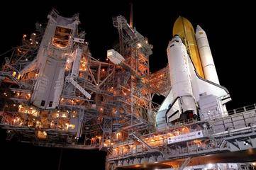 NASA v neděli zahájila odpočítávání posledních hodin před odletem Discovery. Půjde o první start amerického raketoplánu po pádu Columbie.