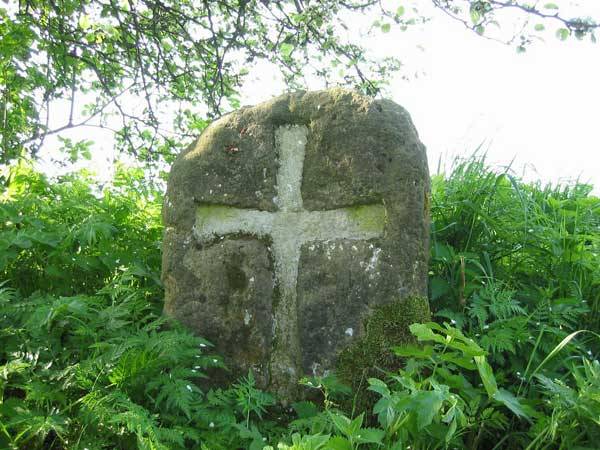 Před 70 lety se našla pod kamenným křížem u Židlova na Českolipsku kostra s rolničkami. Podle nich se soudilo, že by mohlo jít o nomádský hrob ze 7.- 8. století.