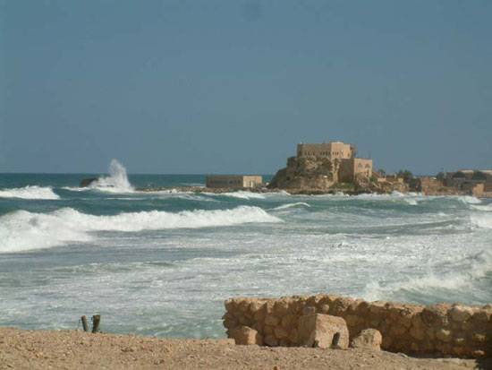 Pozůstatky honosného paláce, pocházejícího z byzantského období, odhalili v těchto dnech izraelští archeologové v Caesareji při severním pobřeží země.