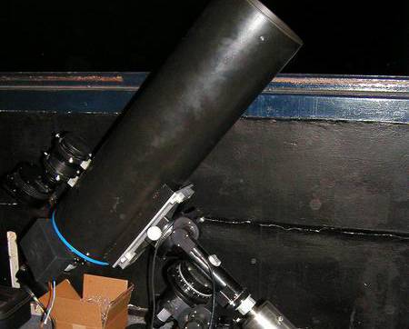 Český robotický teleskop FRAM, který je součástí mezinárodní observatoře Pierra Augera v Argentině, objevil v úterý 17. ledna v 7:52 h středoevropského času velmi jasný optický protějšek záblesku záření gama.