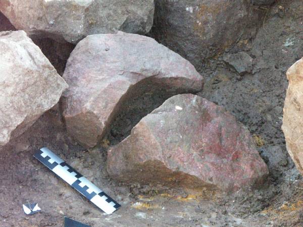 Po třiatřiceti letech se loni archeologové vrátili na jednu z nejvýznamnějších lokalit starší doby kamenné (paleolitu) ve střední Evropě. Ani nejnovější nálezy z Písečného vrchu u Bečova na Mostecku je nezklamaly. V okolí probíhají i další výzkumy. 