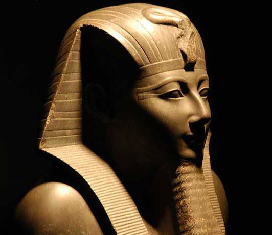 Káhirské tržiště stálo na největším slunečním chrámu starobylé Heliopole.