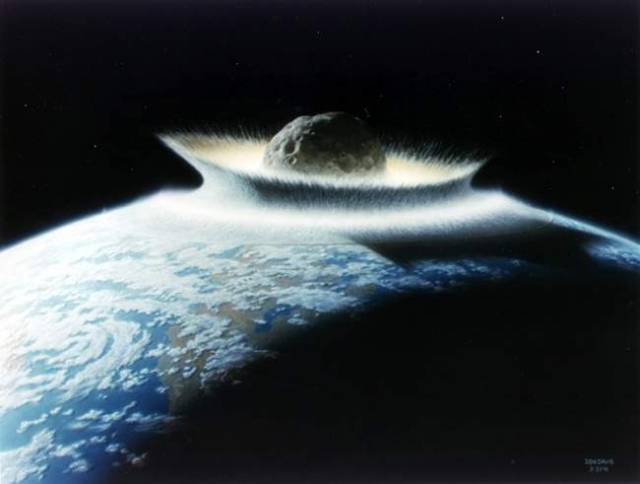Asteroid Apophis, který hrozí srážkou se Zemí v roce 2036, má nepříjemnou konkurenci.