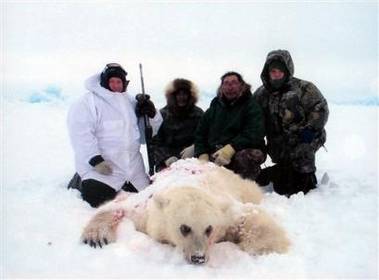 Kanadští eskymáčtí lovci skolili zajímavou  kořist – mezidruhového křížence mezi ledním medvědem a grizzlym.