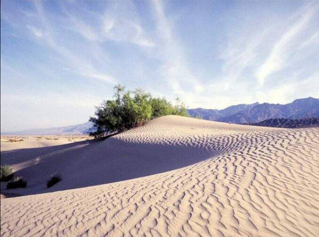 Tropické pásmo a pouště se rozšiřují