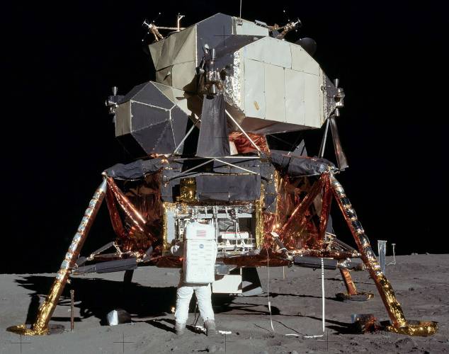 Americkému Národnímu úřadu pro letectví a vesmír (NASA) se ztratila jedna z jeho nejcennějších relikvií - původní nahrávka z cesty Apolla 11 na Měsíc.
