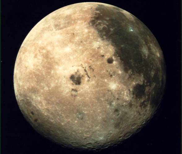Ve čtvrtek 7. září dojde k částečnému zatmění Měsíce, kdy se disk našeho kosmického souseda částečně vnoří do plného zemského stínu. 
