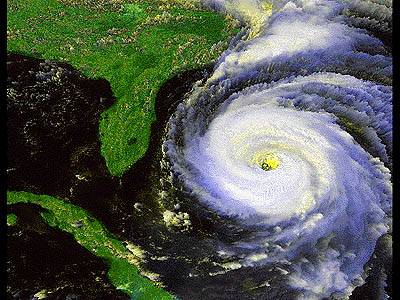 Nová klimatologická studie ukazuje, že oteplení nemusí ničivým hurikánům vůbec nahrávat.