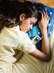 Poruchy spánku patří mezi jednu z nejčastějších civilizačních chorob a trpí jimi mezi 10 – 20 procenty populace vyspělých zemí. Nové výzkumy finských specialistů naznačují, že technologie by mohly alespoň částečně vrátit do ložnic úlevný spánek.