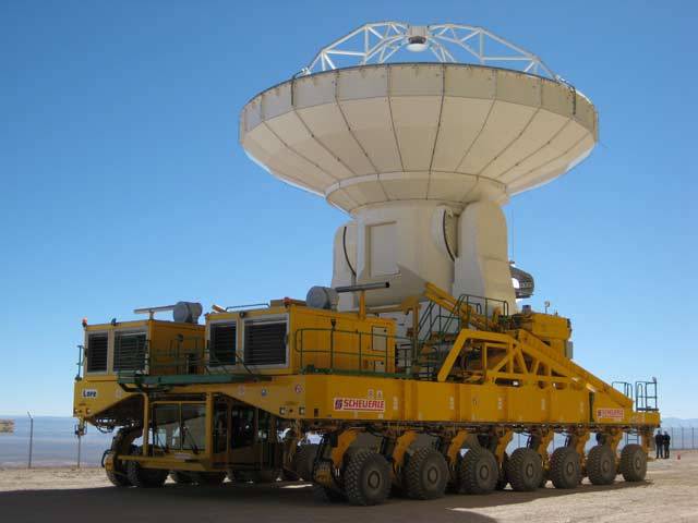 Uprostřed nehostinné chilské pouště Atacama staví Evropská jižní observatoř (ESO) nejmodernější soustavu teleskopů, které mají zachycovat světelné signály ze vzdálených, nejchladnějších koutů vesmíru.