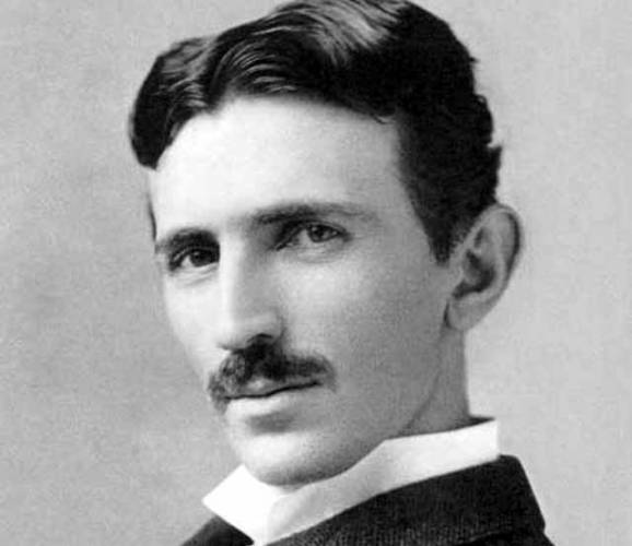 Nikola Tesla: Muž, který už viděl internet, počítače i mobily