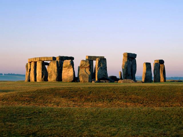 Nový nález v blízkosti slavného monumentu: Stonehenge má »sestřičku«
