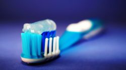 Vědecká studie odhalila: Látka v některých mýdlech a zubních pastách škodí zdraví