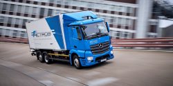 Mercedes-Benz zahájil testy nákladních elektromobilů