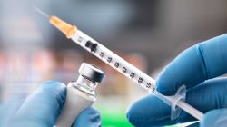První testy vakcíny proti nemoci COVID-19 prý slibují naději