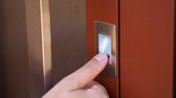 Co umí moderní vchodové dveře aneb chytrá domácnost v praxi