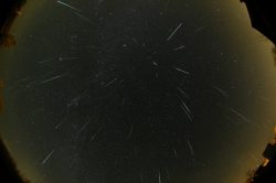 Úchvatné divadlo na obloze: V noci na úterý uvidíme meteorický roj Geminidy