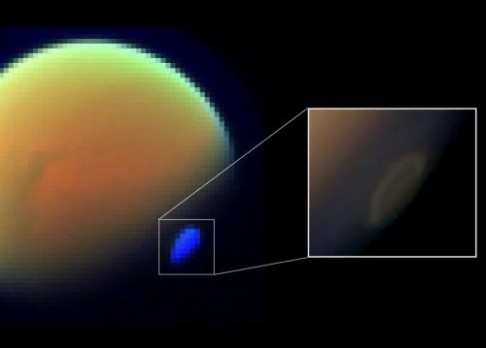 Na Titanu se objevila kyanovodíková oblaka