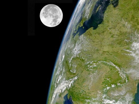 Potřebuje Země nutně Měsíc? Nikoliv!